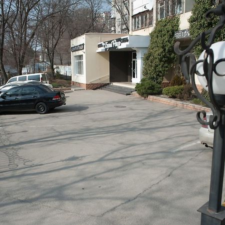 Hotel Bilyj Rojal Zaporizhia Exterior foto
