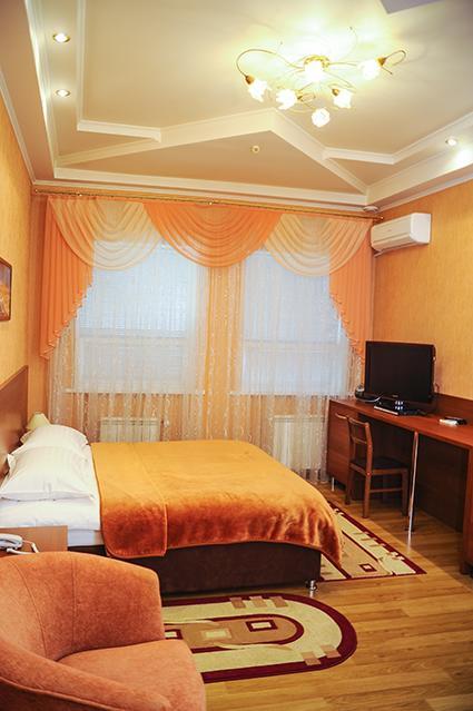Hotel Bilyj Rojal Zaporizhia Exterior foto