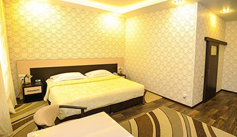 Hotel Bilyj Rojal Zaporizhia Exterior foto