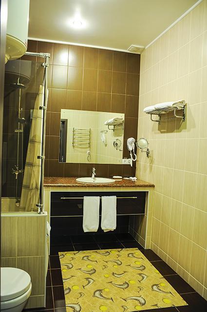 Hotel Bilyj Rojal Zaporizhia Exterior foto