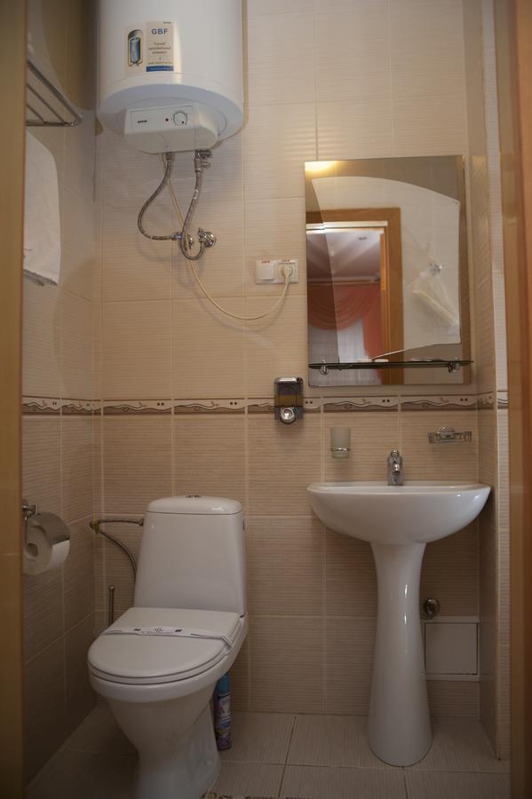 Hotel Bilyj Rojal Zaporizhia Exterior foto